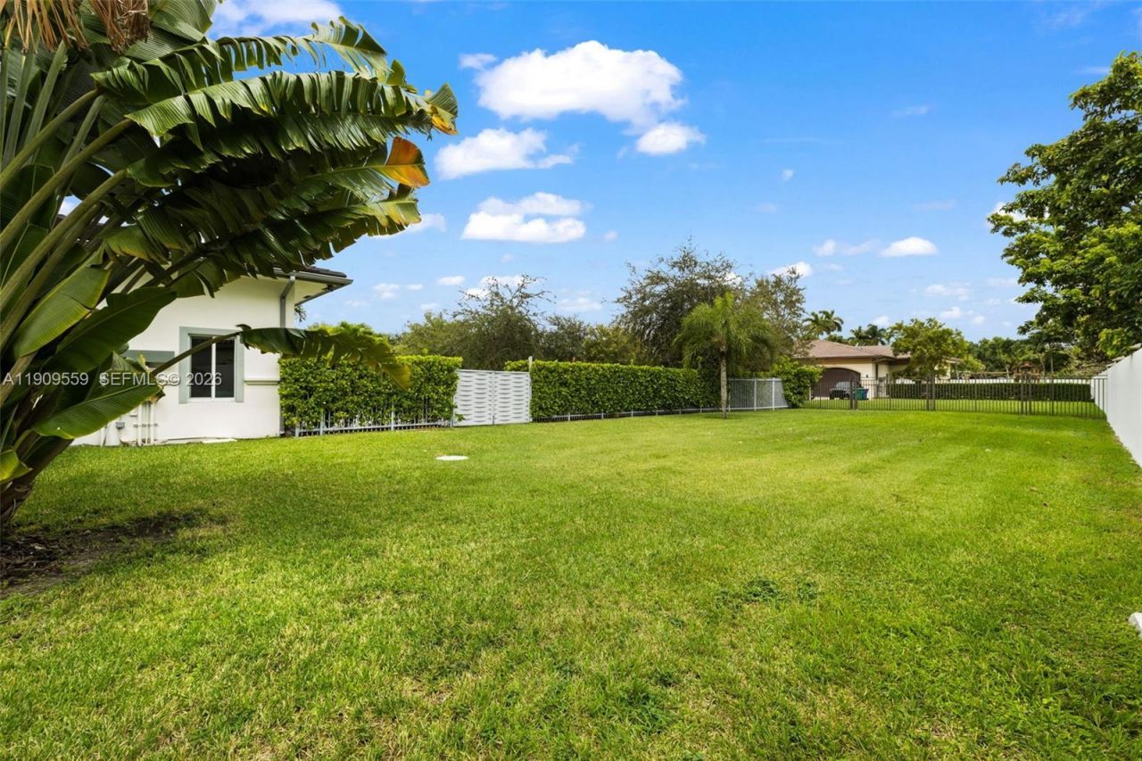 9580 SW 101st Ter, Miami, FL 33176 Photo