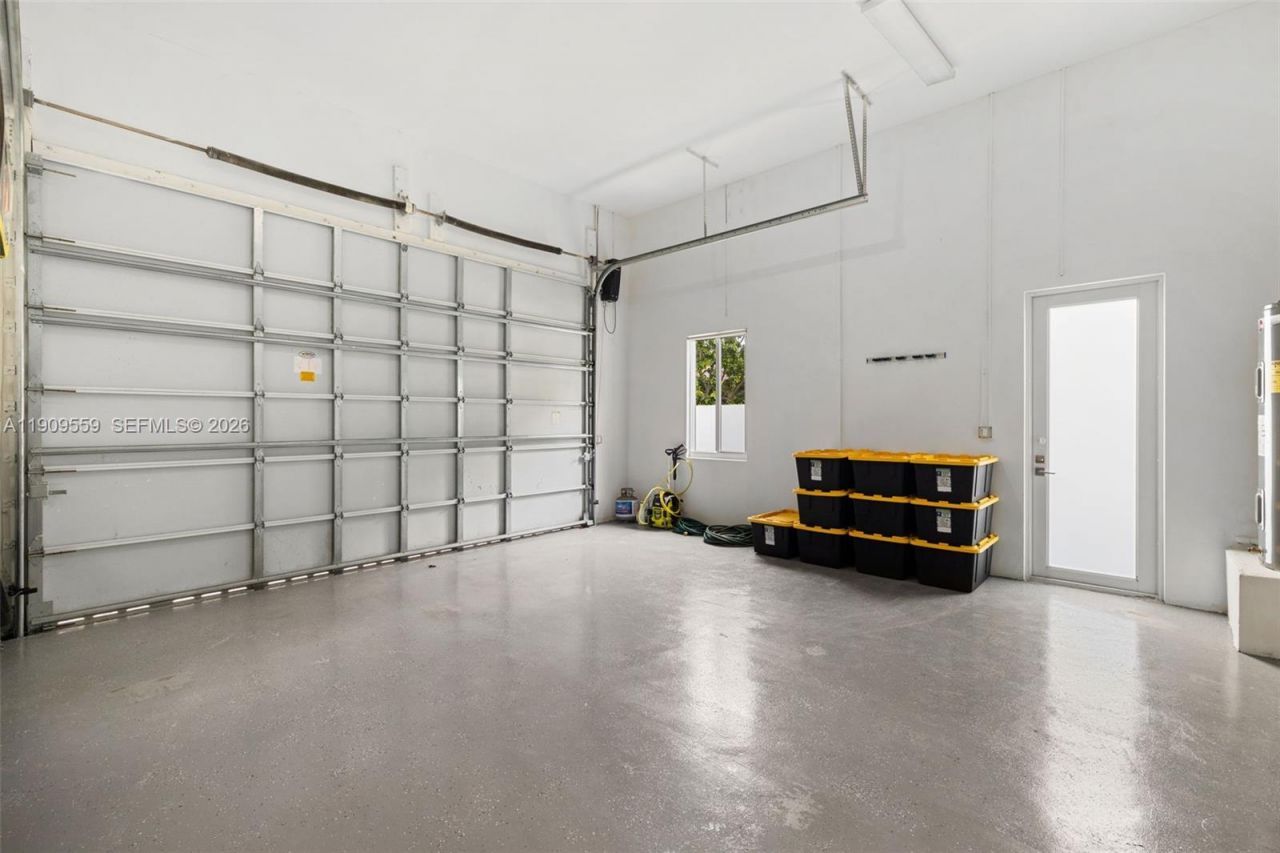 9580 SW 101st Ter, Miami, FL 33176 Photo