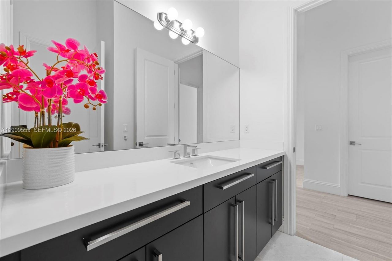 9580 SW 101st Ter, Miami, FL 33176 Photo