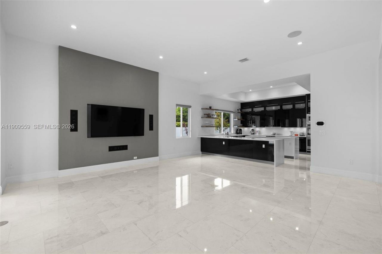 9580 SW 101st Ter, Miami, FL 33176 Photo