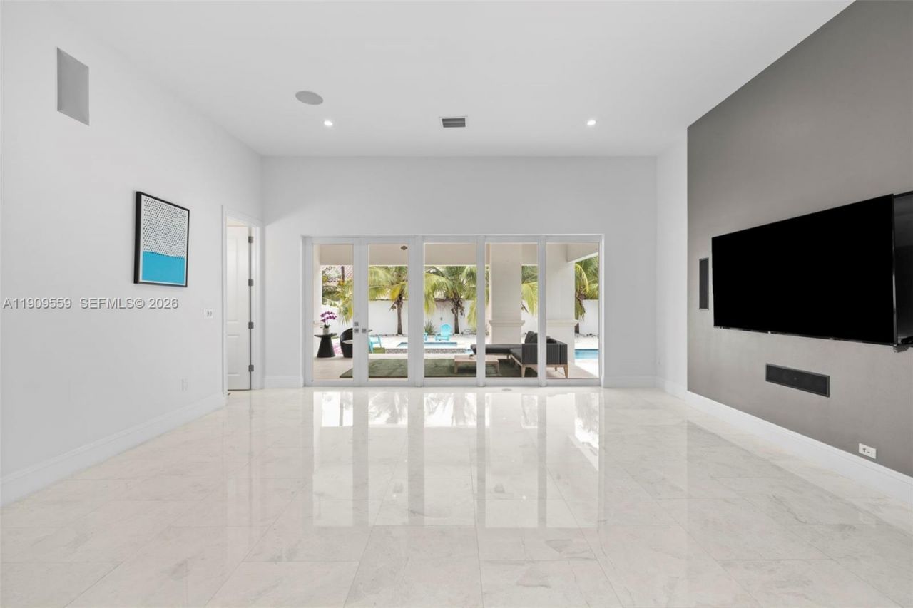 9580 SW 101st Ter, Miami, FL 33176 Photo