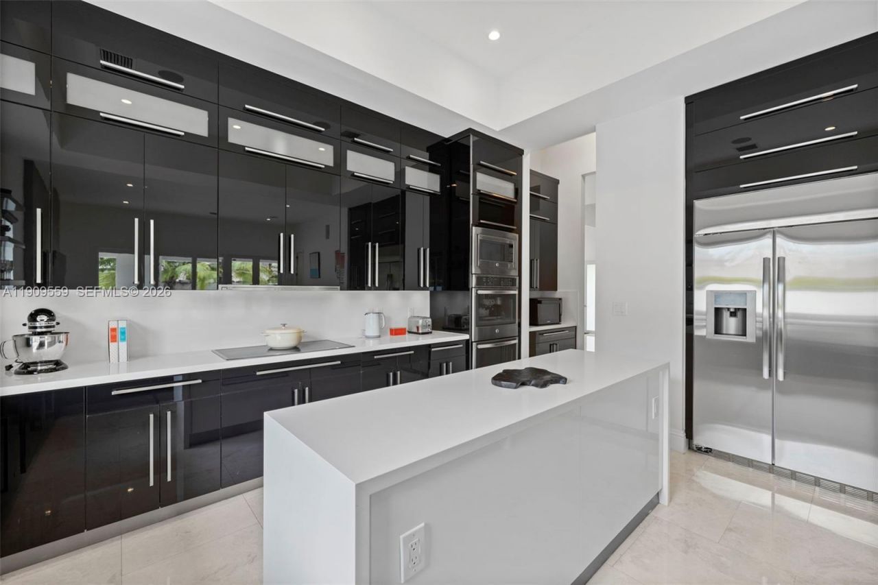 9580 SW 101st Ter, Miami, FL 33176 Photo