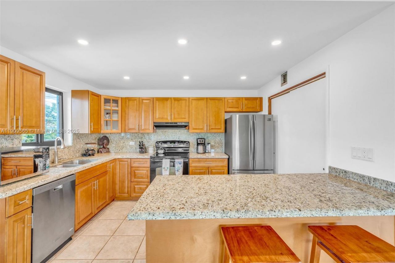 877 Ellen Dr., Key Largo, FL 33037 Photo