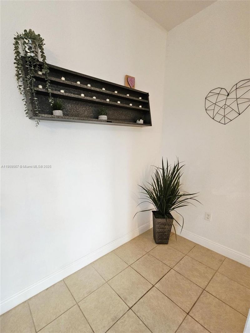 809 SW 147 Ave, Unit 1401, Pembroke Pines, FL 33027 Photo