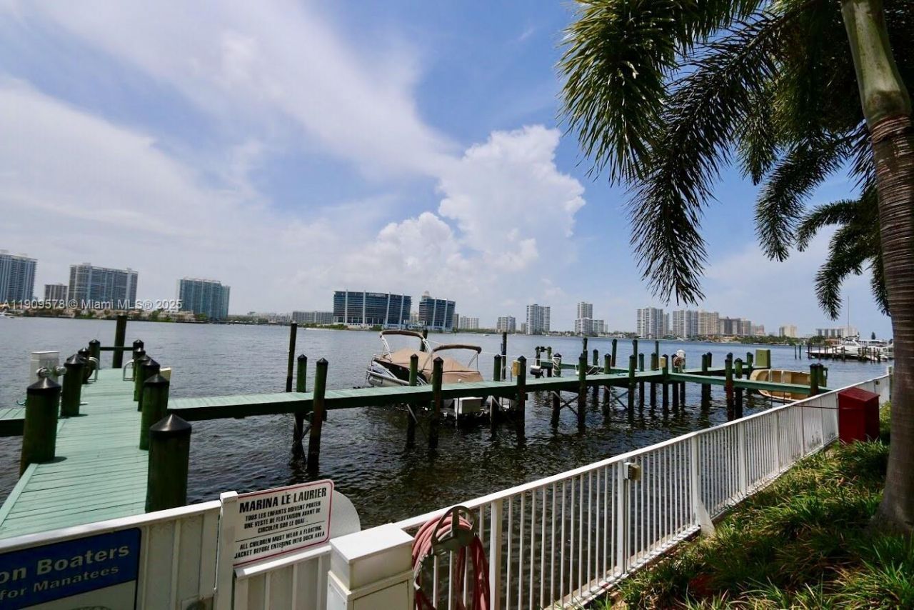 17800 N Bay Rd, Unit 404, Sunny Isles Beach, FL 33160 Photo