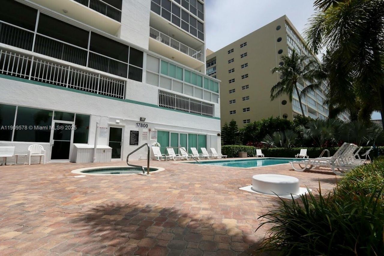 17800 N Bay Rd, Unit 404, Sunny Isles Beach, FL 33160 Photo