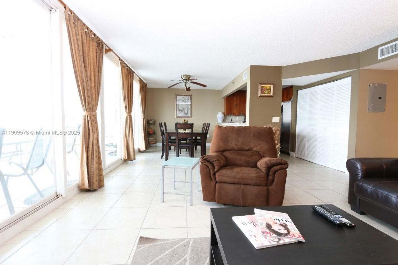 17800 N Bay Rd, Unit 404, Sunny Isles Beach, FL 33160 Photo