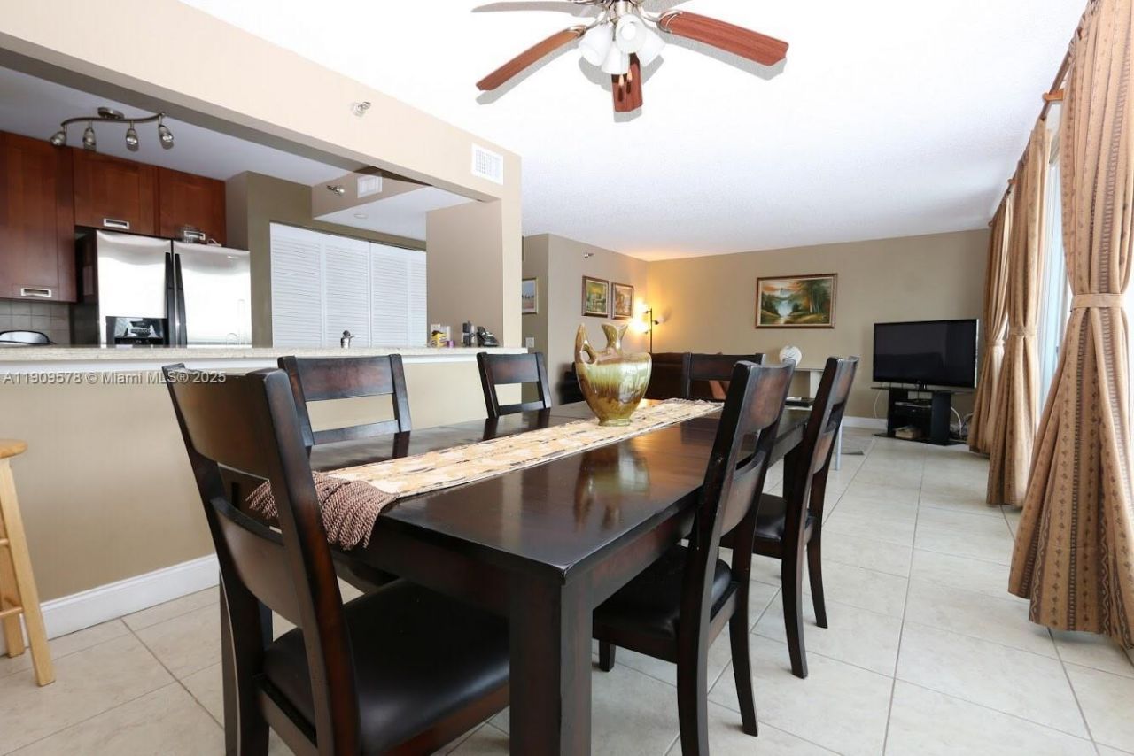 17800 N Bay Rd, Unit 404, Sunny Isles Beach, FL 33160 Photo