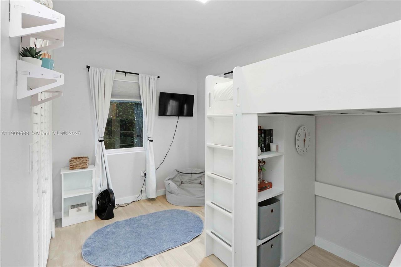 6521 SW 31st St, Miami, FL 33155 Photo