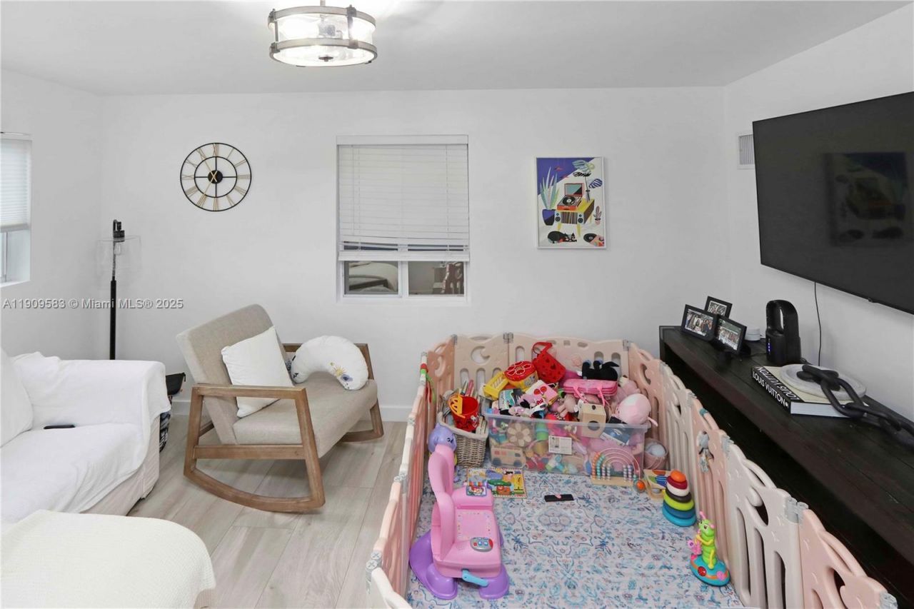 6521 SW 31st St, Miami, FL 33155 Photo