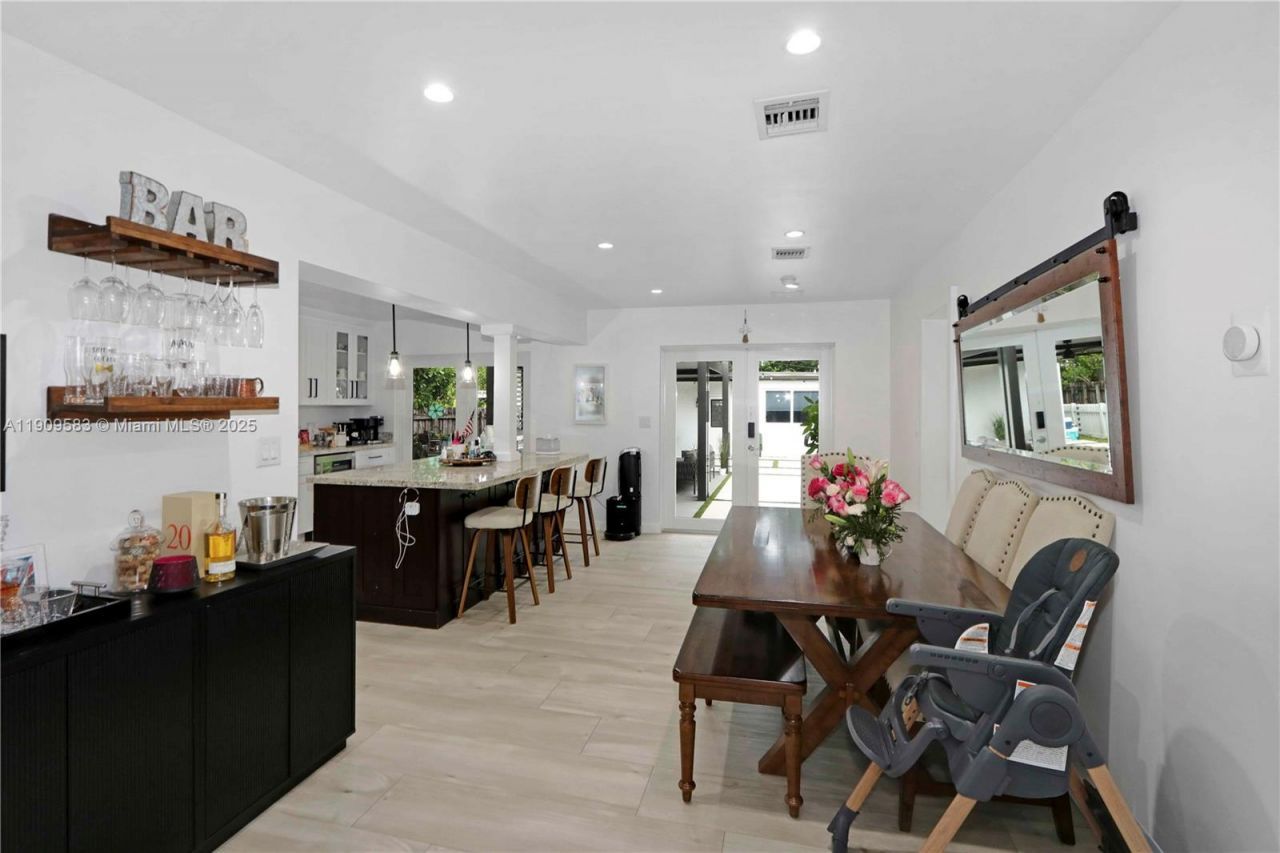 6521 SW 31st St, Miami, FL 33155 Photo