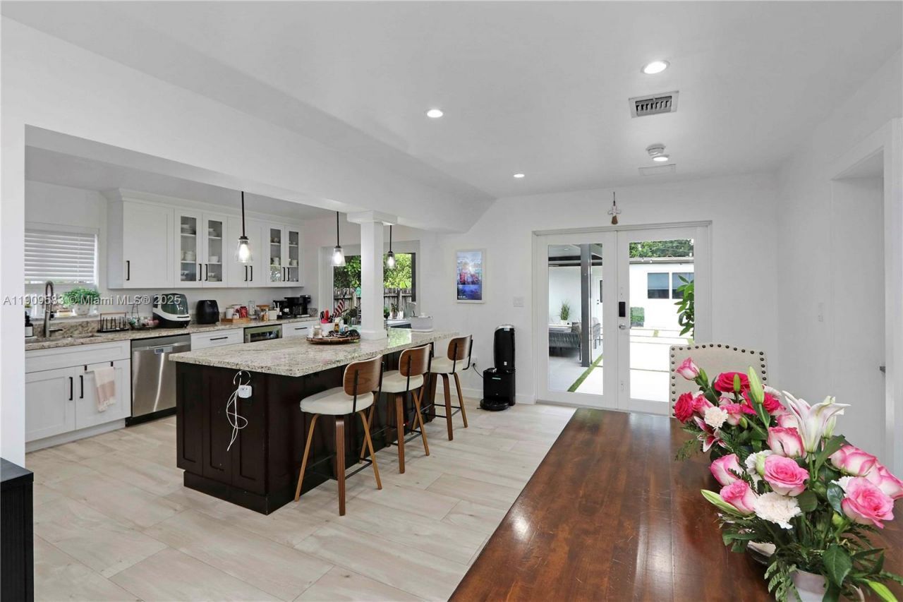 6521 SW 31st St, Miami, FL 33155 Photo