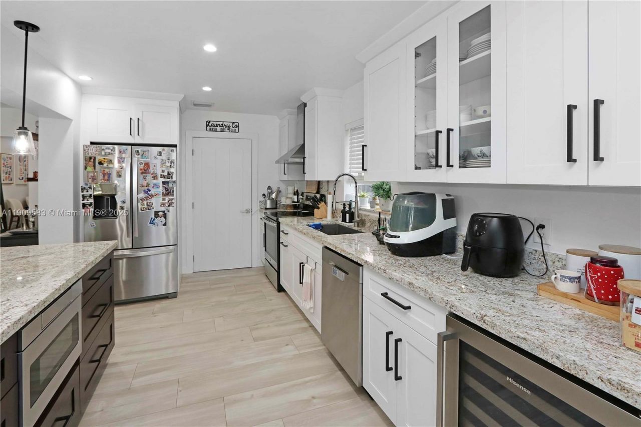 6521 SW 31st St, Miami, FL 33155 Photo