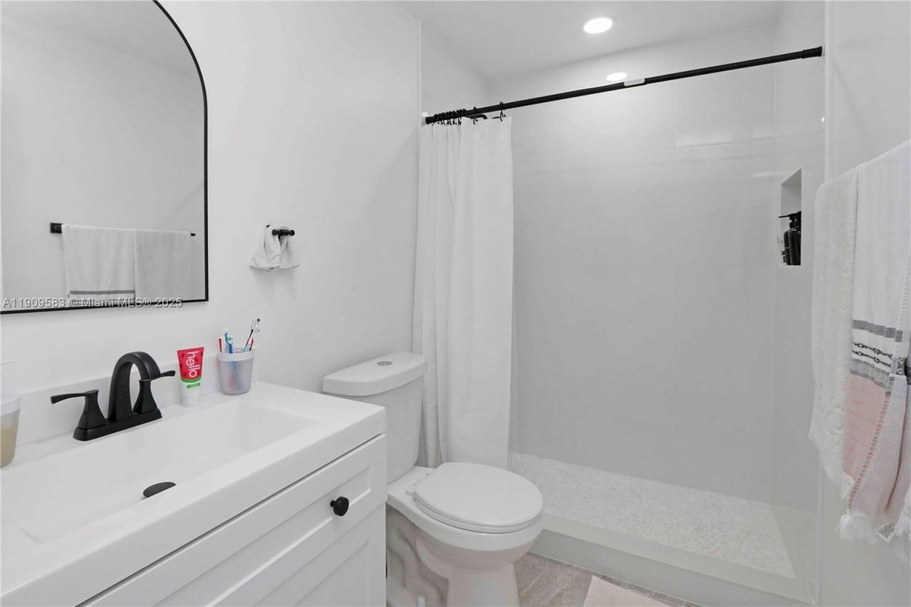 6521 SW 31st St, Miami, FL 33155 Photo