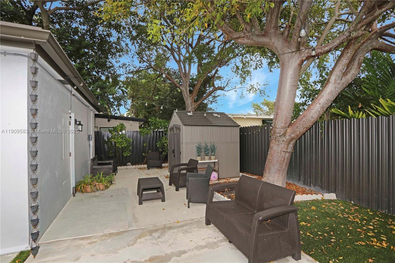 6521 SW 31st St, Miami, FL 33155 Photo