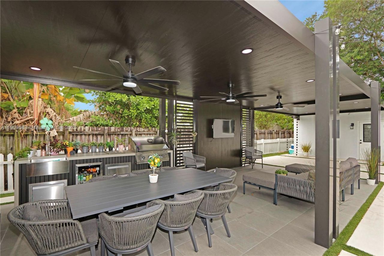 6521 SW 31st St, Miami, FL 33155 Photo