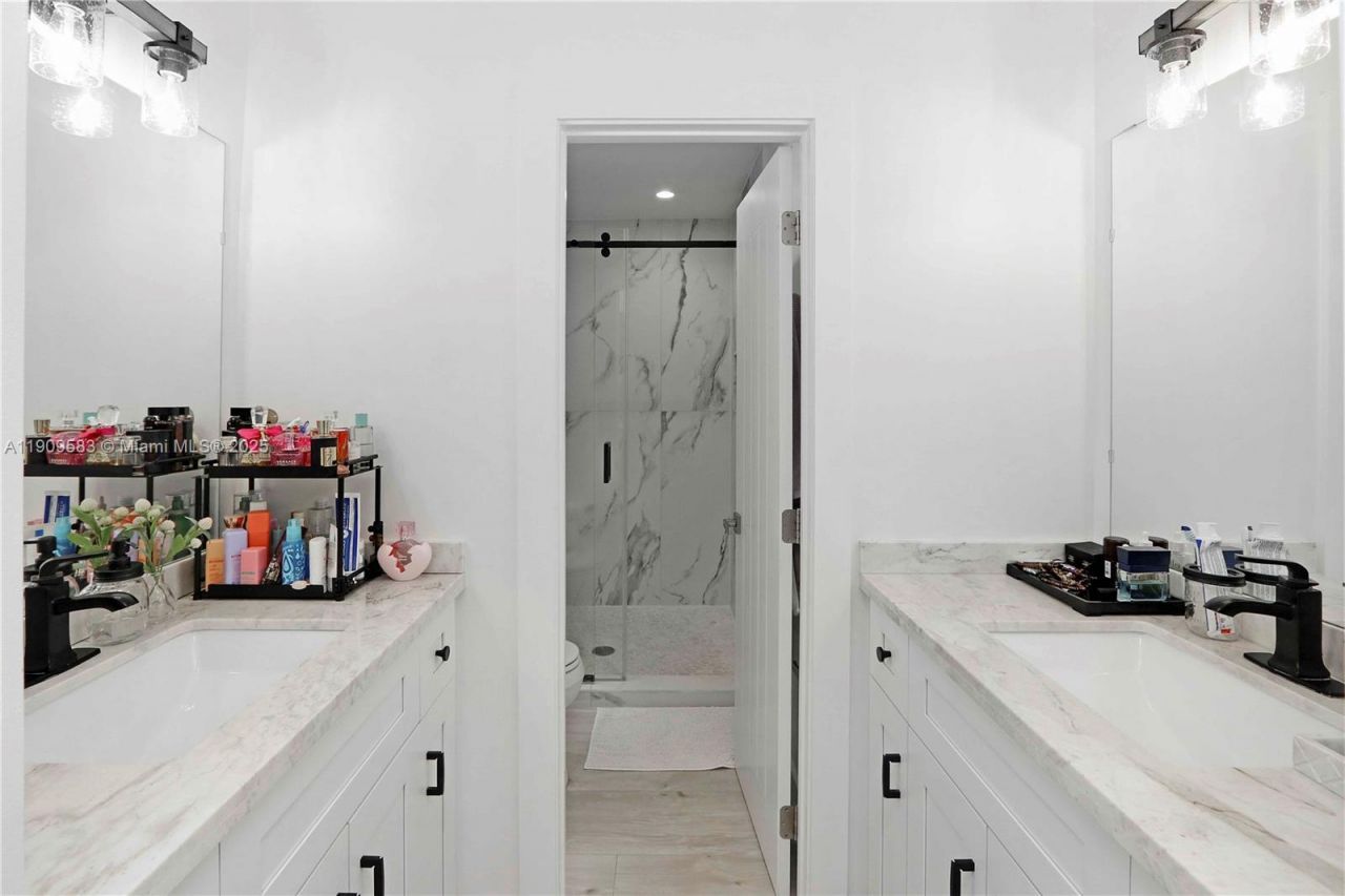 6521 SW 31st St, Miami, FL 33155 Photo