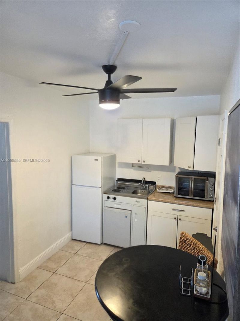 2972 NW 15th St, Unit 2, Miami, FL 33125 Photo