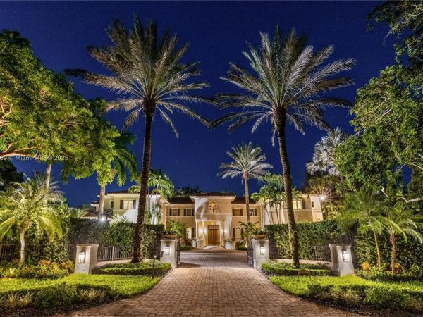 5250 Snapper Creek Rd, Coral Gables, FL 33156