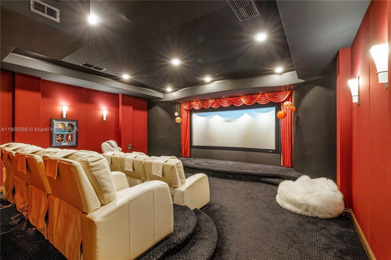 5250 Snapper Creek Rd, Coral Gables, FL 33156 Photo