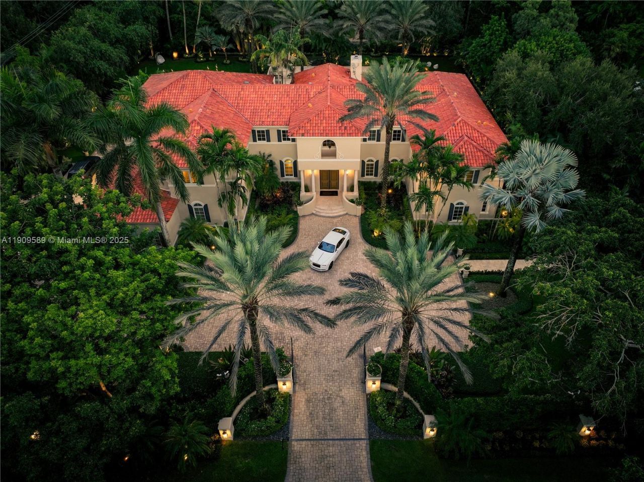 5250 Snapper Creek Rd, Coral Gables, FL 33156 Photo