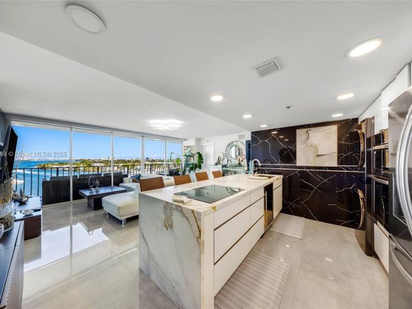 7601 E Treasure Dr, Unit 1216, North Bay Village, FL 33141