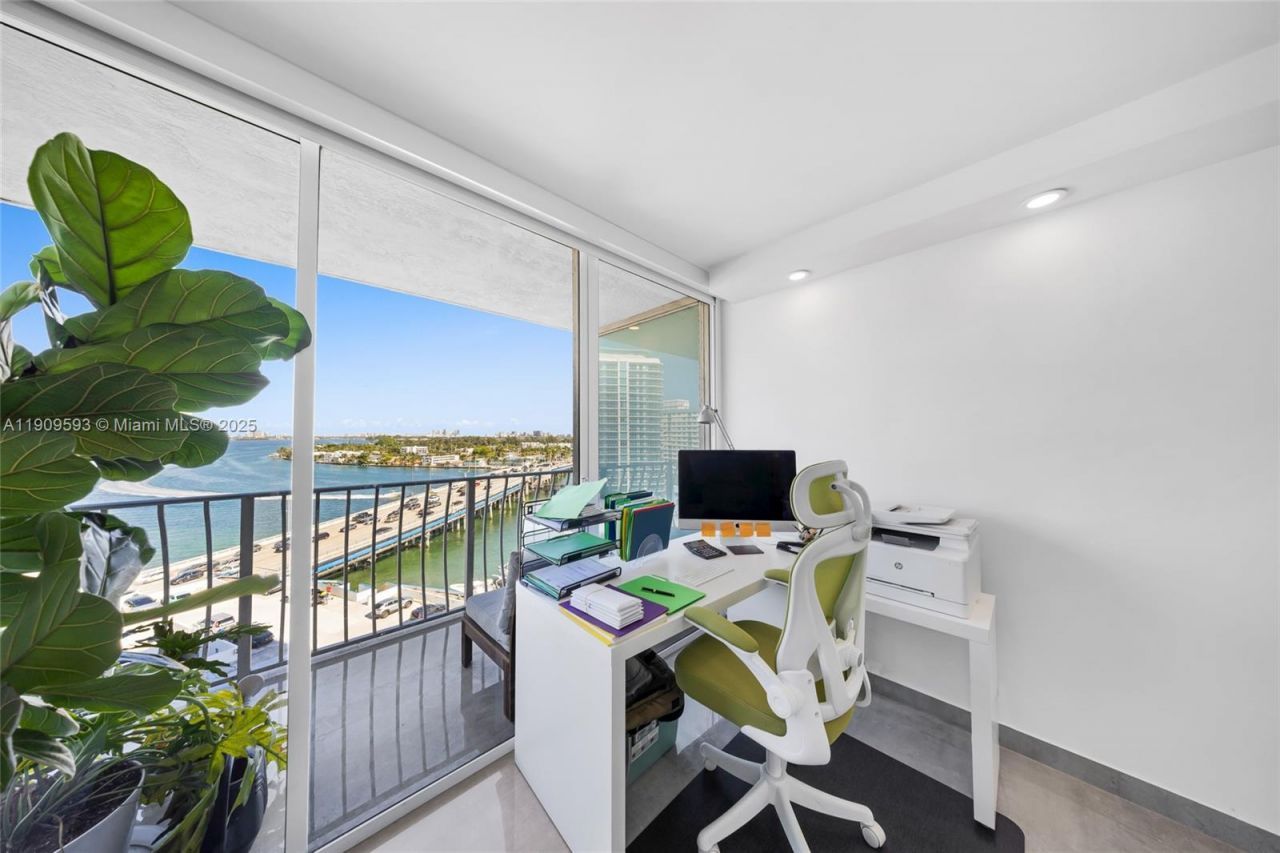 7601 E Treasure Dr, Unit 1216, North Bay Village, FL 33141 Photo