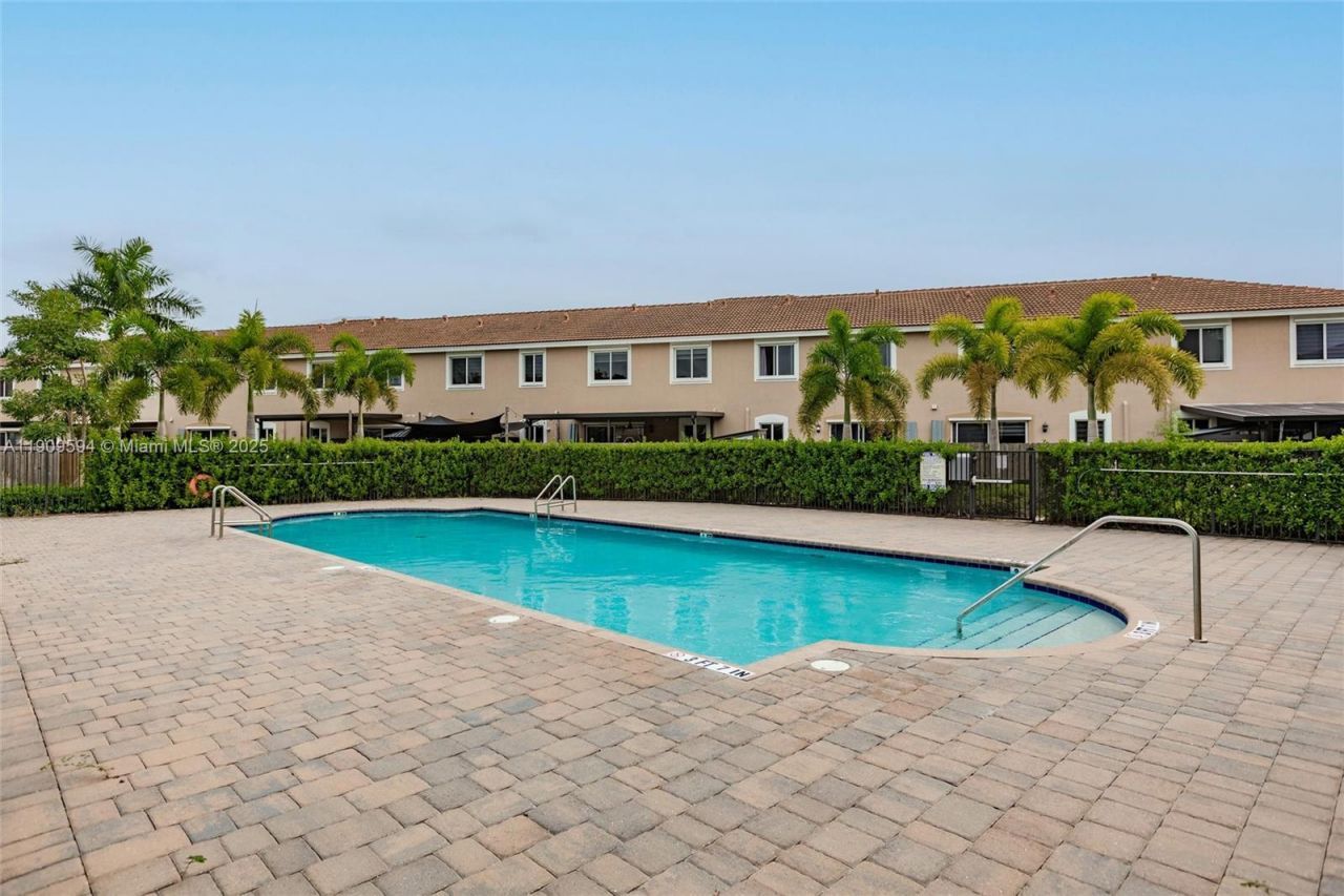 2333 SE 10th St, Homestead, FL 33035 Photo