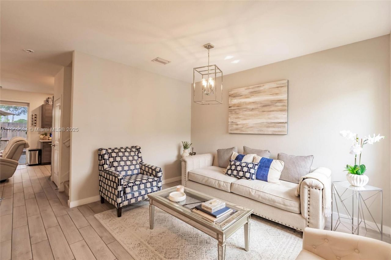 2333 SE 10th St, Homestead, FL 33035 Photo