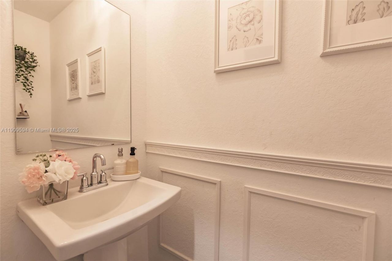 2333 SE 10th St, Homestead, FL 33035 Photo