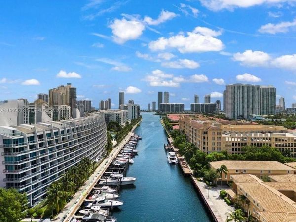 2950 NE 188th St, Unit 501, Aventura, FL 33180