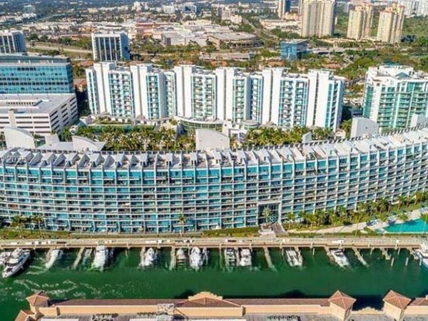 2950 NE 188th St, Unit 501, Aventura, FL 33180