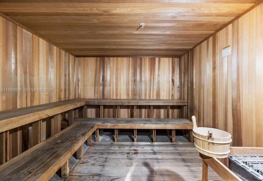 2950 NE 188th St, Unit 501, Aventura, FL 33180 Photo