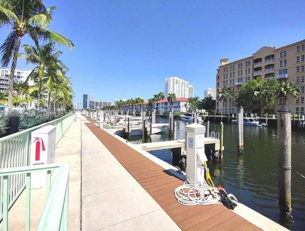 2950 NE 188th St, Unit 501, Aventura, FL 33180 Photo