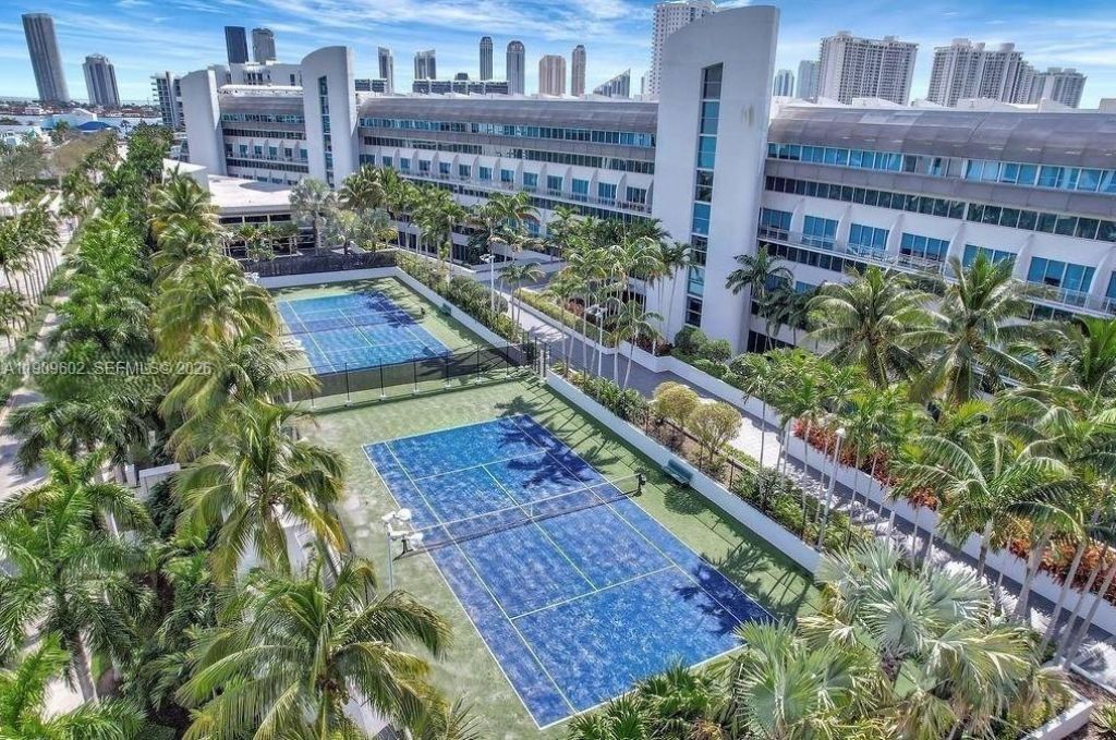 2950 NE 188th St, Unit 501, Aventura, FL 33180 Photo