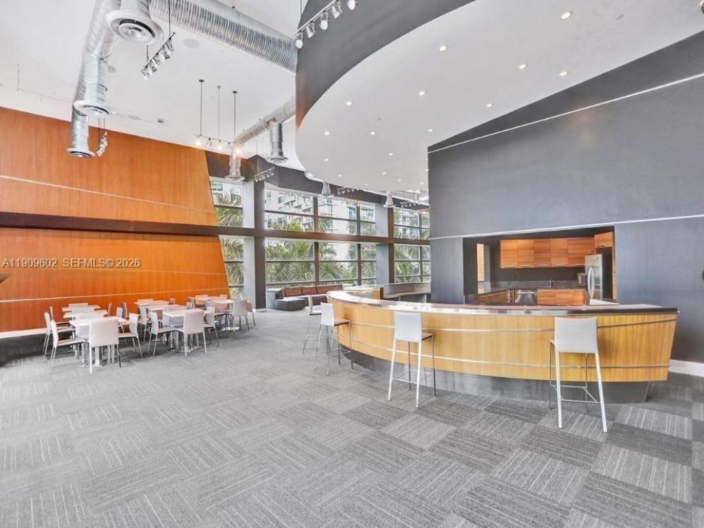 2950 NE 188th St, Unit 501, Aventura, FL 33180 Photo