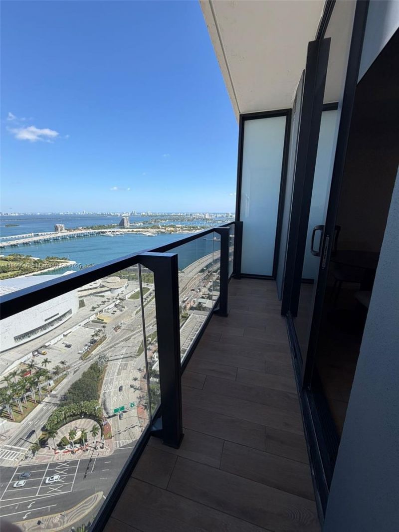 398 NE 5th St, Unit 3407, Miami, FL 33132 Photo