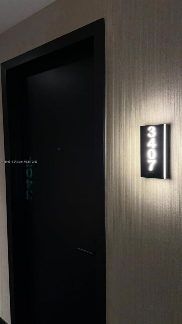 398 NE 5th St, Unit 3407, Miami, FL 33132 Photo