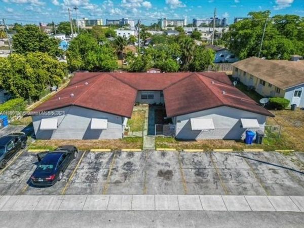 4141 SW 20th St, Unit 1-5, West Park, FL 33023