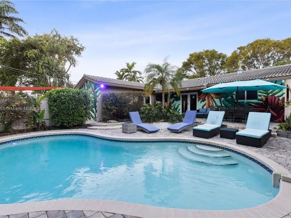 418 SE 3rd Ter, Dania Beach, FL 33004