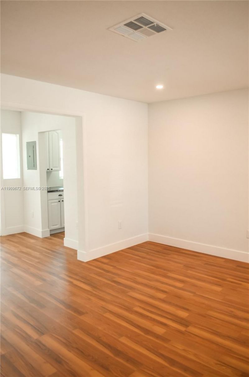 707 N J St, Lake Worth, FL 33460 Photo