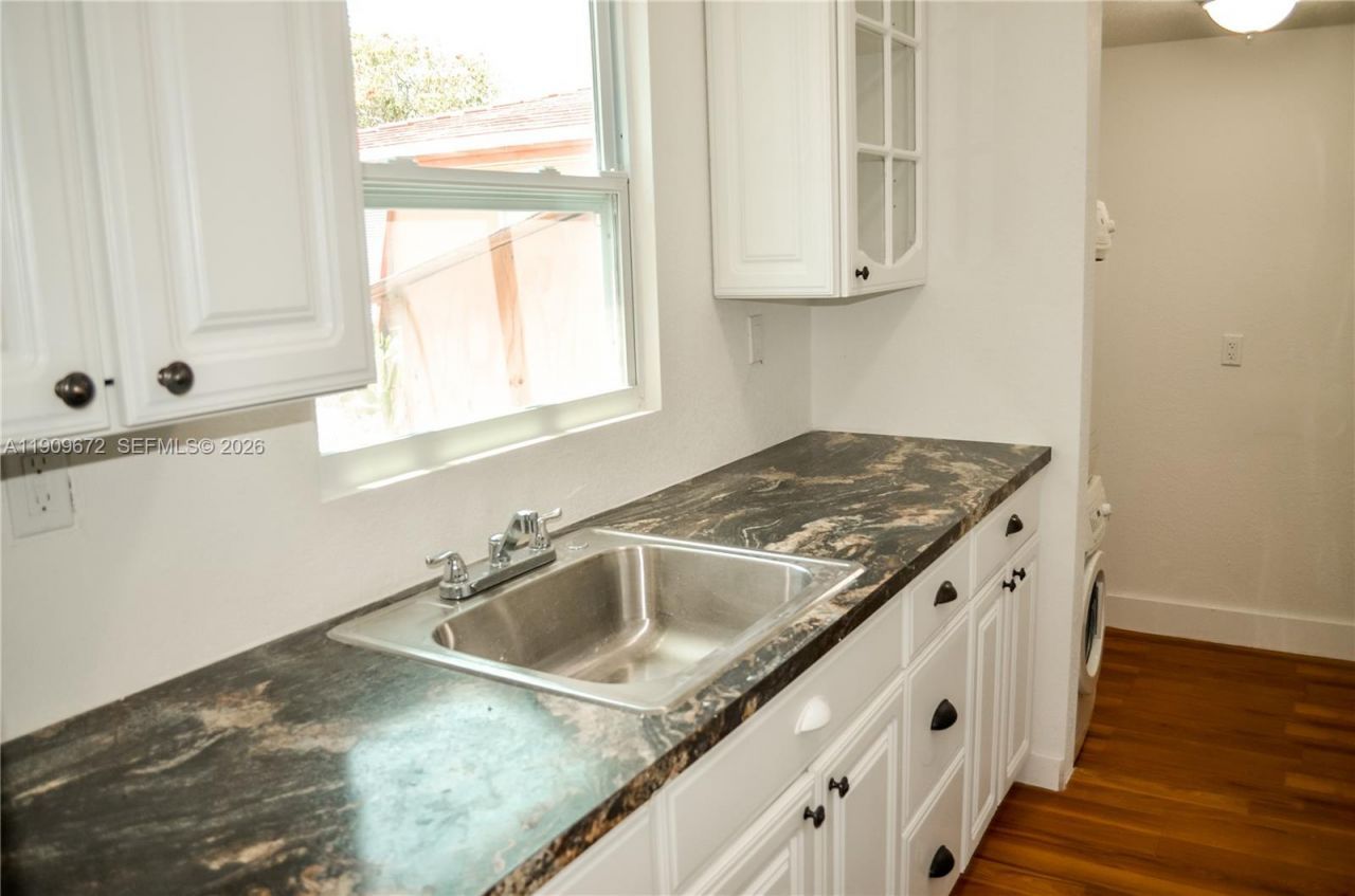 707 N J St, Lake Worth, FL 33460 Photo