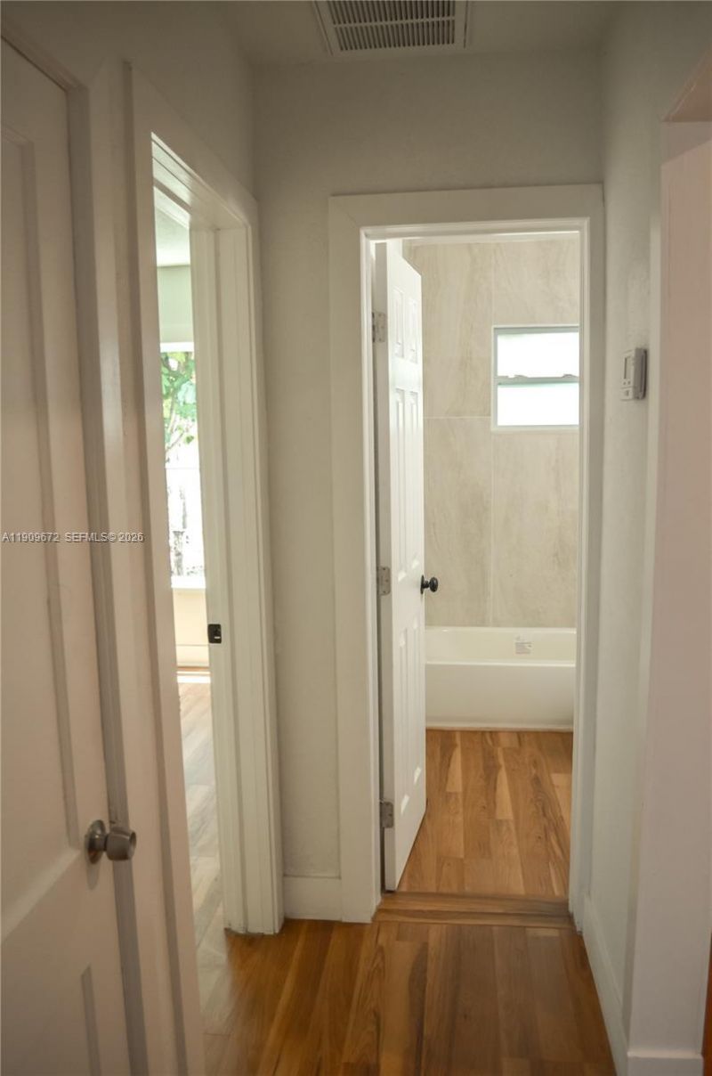 707 N J St, Lake Worth, FL 33460 Photo