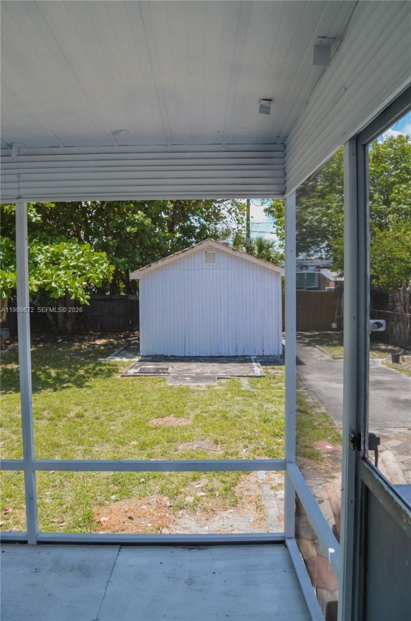 707 N J St, Lake Worth, FL 33460 Photo