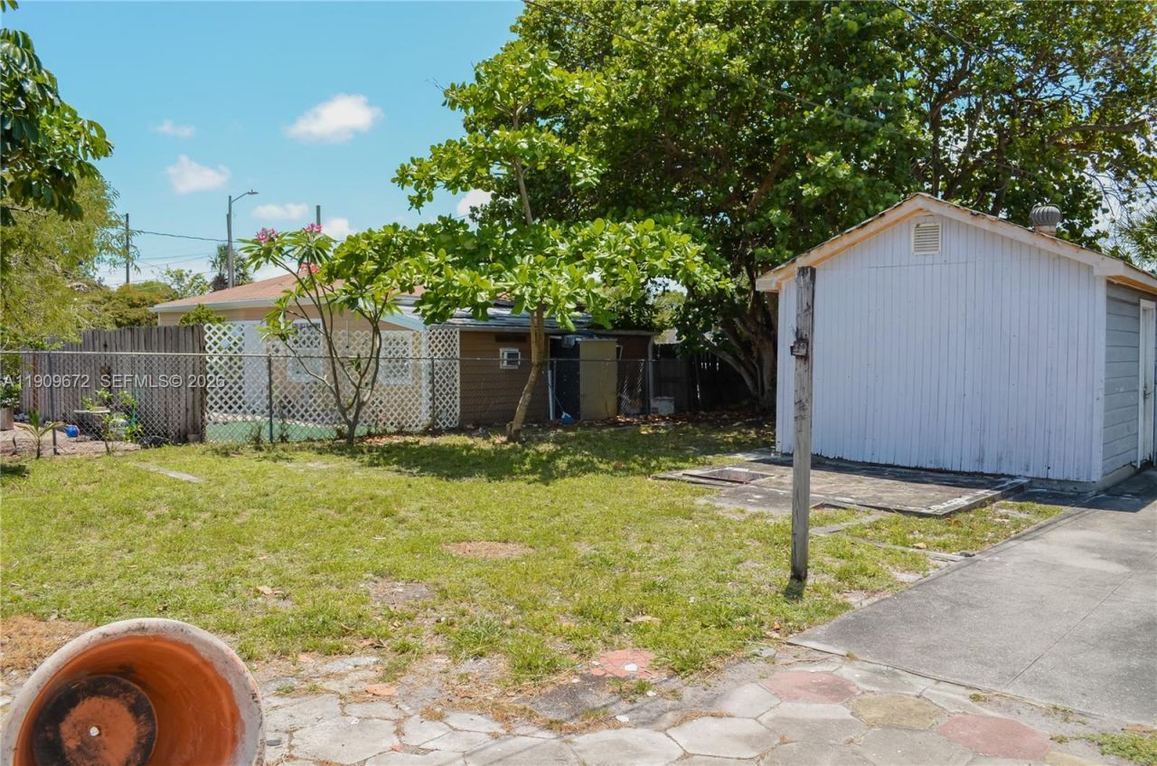 707 N J St, Lake Worth, FL 33460 Photo