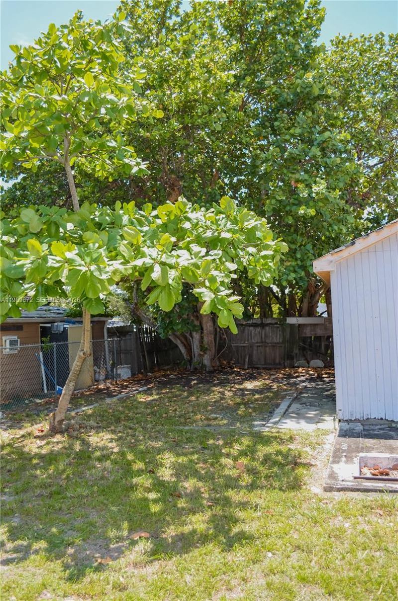 707 N J St, Lake Worth, FL 33460 Photo