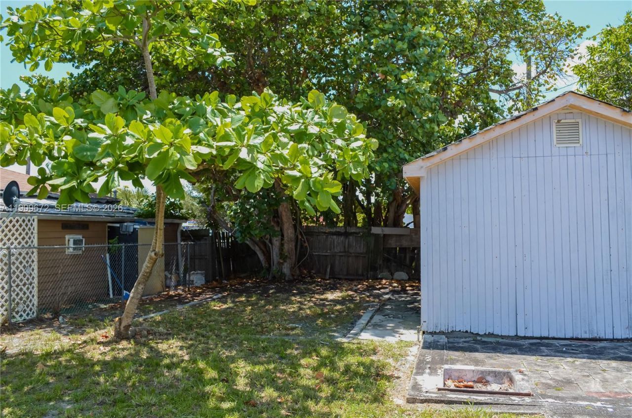 707 N J St, Lake Worth, FL 33460 Photo