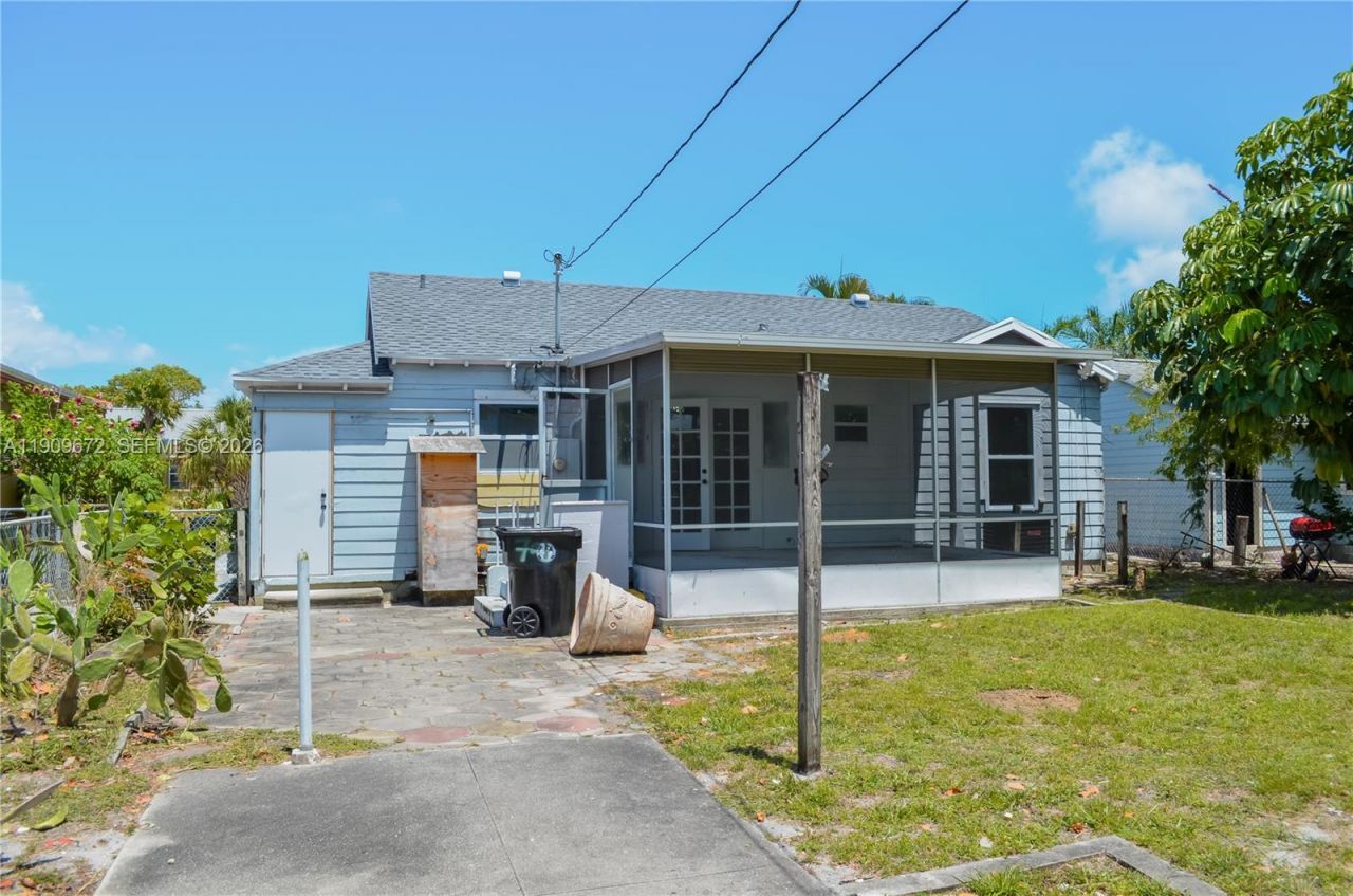 707 N J St, Lake Worth, FL 33460 Photo