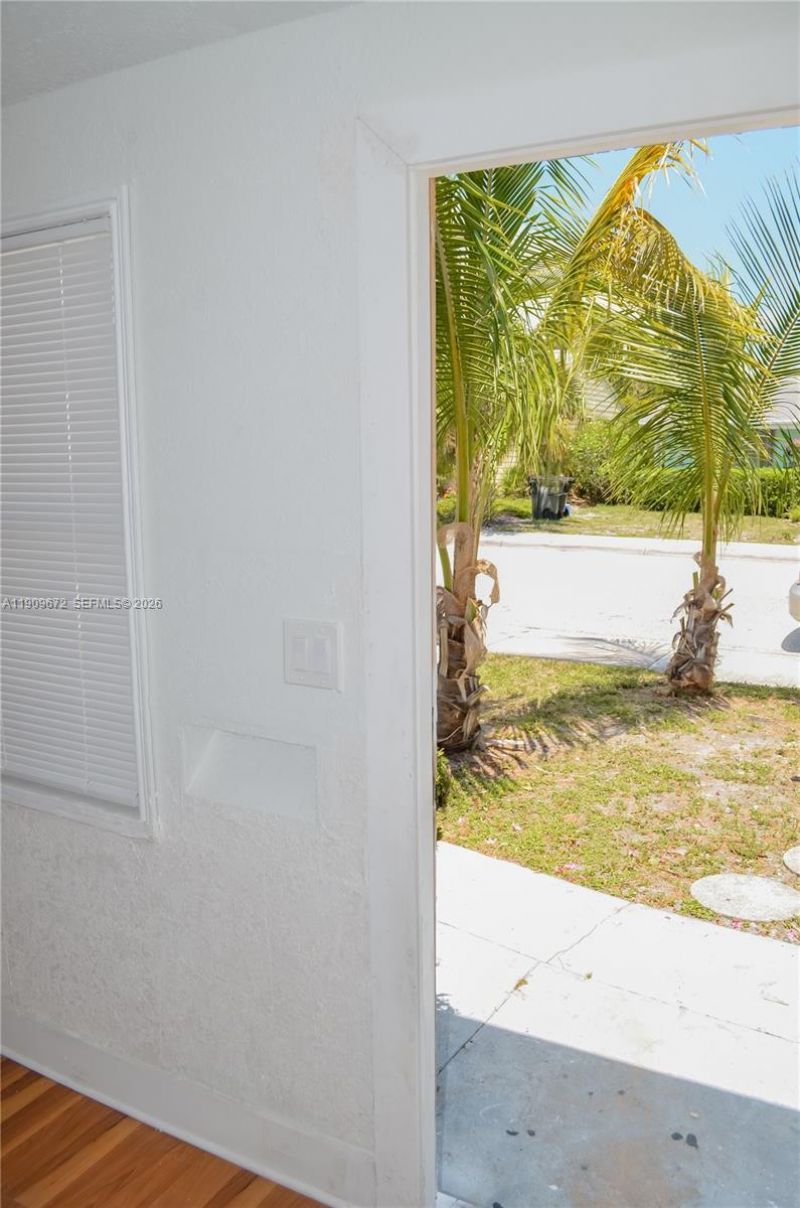 707 N J St, Lake Worth, FL 33460 Photo