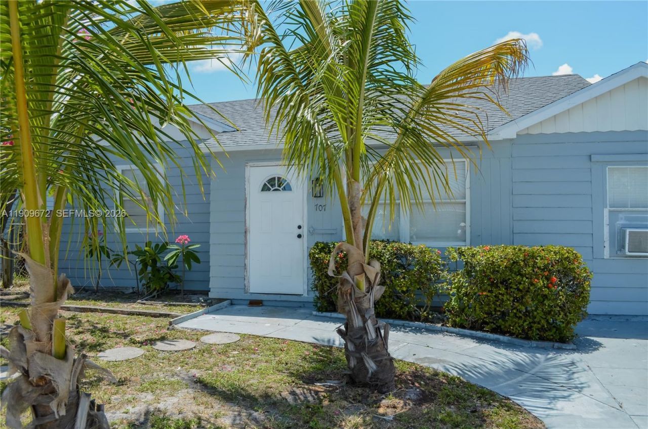 707 N J St, Lake Worth, FL 33460 Photo